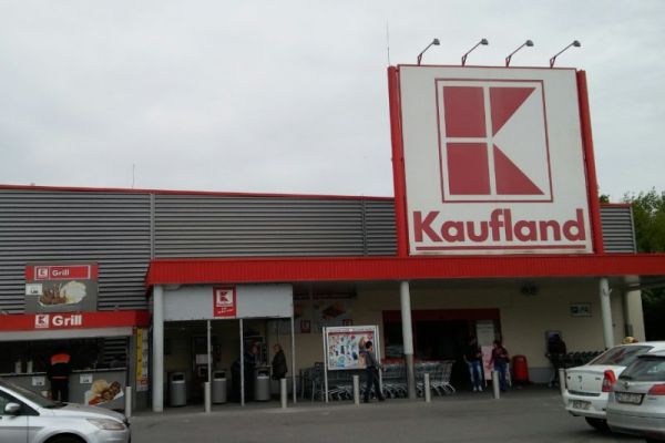 kaufland2DDE41ECF-CCDA-7DD8-E0BE-B763987DCE61.jpg