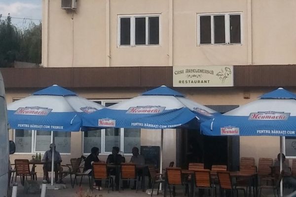 casaardeleneascaEA6AD2FE-D0A3-B67A-9856-6C43CCB9AA30.jpg