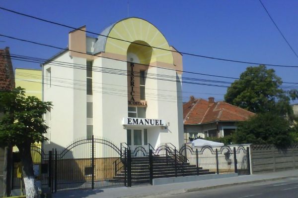 biserica-penticostala-emanuel-2005510F5BF2-881F-7DED-93F2-FD0292E0BD43.jpg