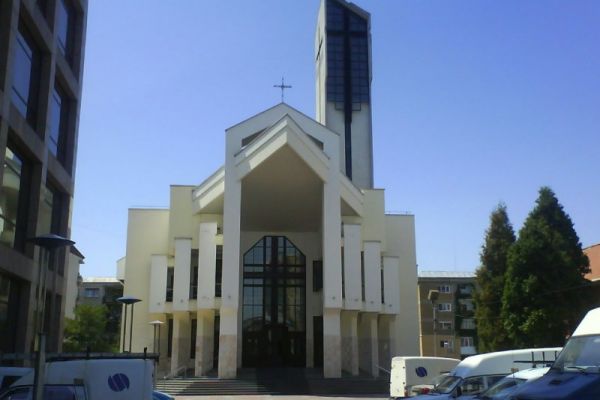 biserica-greco-catolica-immaculataCD1D8C15-A6C6-5FCC-38BB-A413F975E5D4.jpg