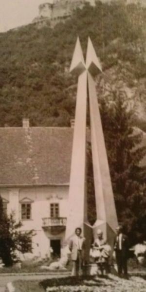monumentul-rugaciune-deva-a4B34B7092-8734-CF39-72FC-15BC61B8E5C0.jpg