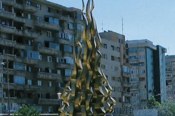 monumentul-flacara-olimpica-2D6657655-72D1-72C7-B079-41E465664EF2.jpg
