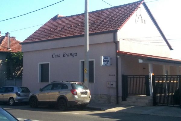 casabrangaF51D5E5D-D82D-1ED2-11E4-9E0BF72D4365.jpg